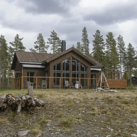 By The River With Private Terrace Holmen